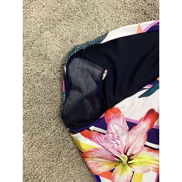 NEW. Trina Turk floral swimsuit. Size 6. Retails $169 NWOT - Picture 10 of 10